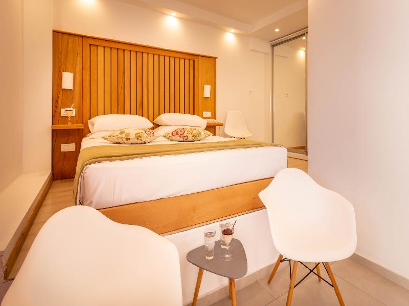 Mar n Mar Crown Hotel-Suites - Oda