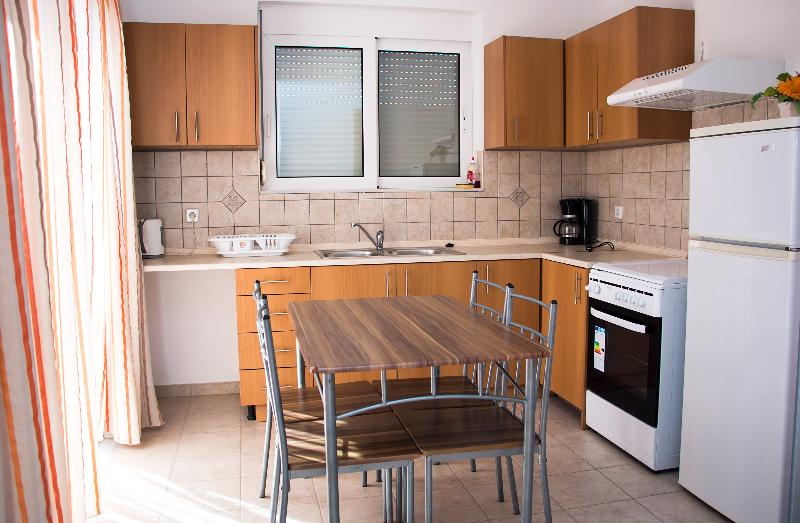 Gennadi Garden Apartments - Oda