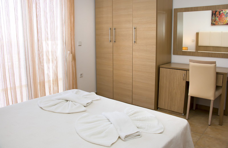 Gennadi Garden Apartments - Oda