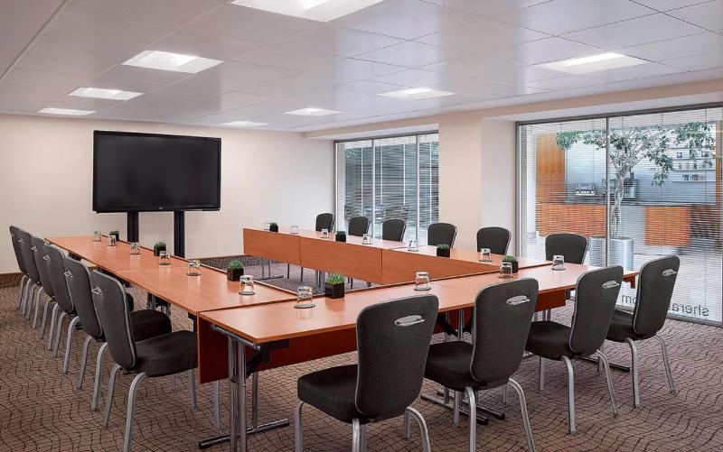 Sheraton Heathrow Hotel - Toplantı