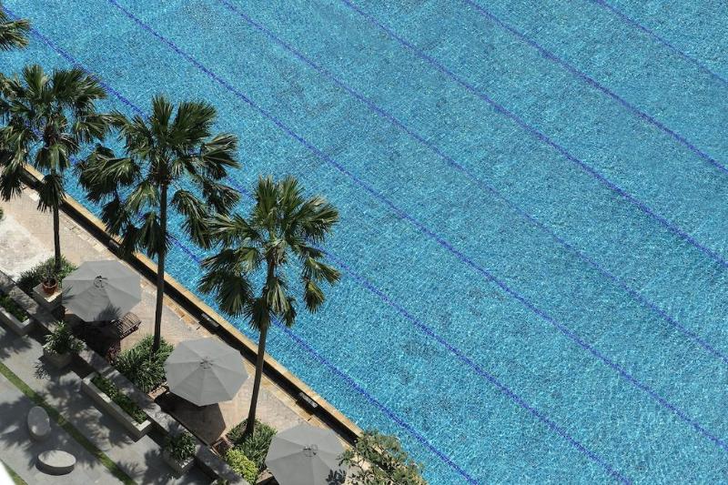 Hotel Santika Premiere Kota Harapan Indah - Havuz