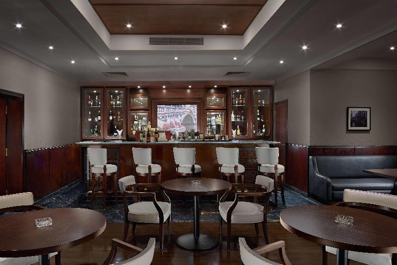 Hilton Alexandria Green Plaza - Bar