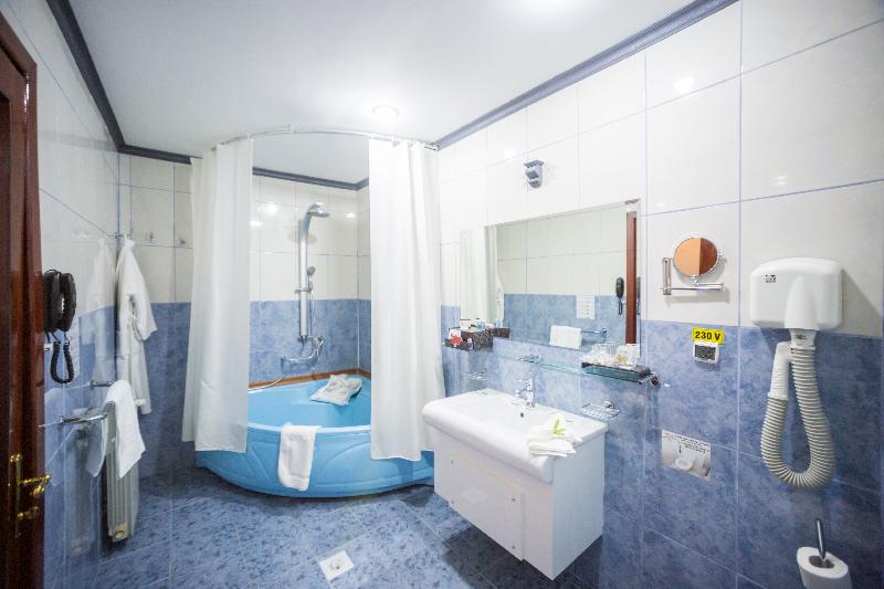 Bucharest Comfort Suites - Oda
