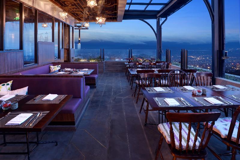 Grand Mercure Bandung Setiabudi - Teras