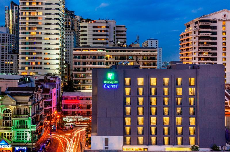 Holiday Inn Express Sukhumvit 11 - Genel