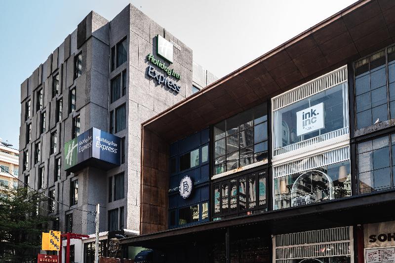 Holiday Inn Express Sukhumvit 11 - Genel