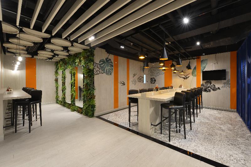 Holiday Inn Express Sukhumvit 11 - Genel