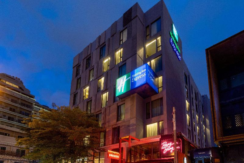 Holiday Inn Express Sukhumvit 11 - Genel