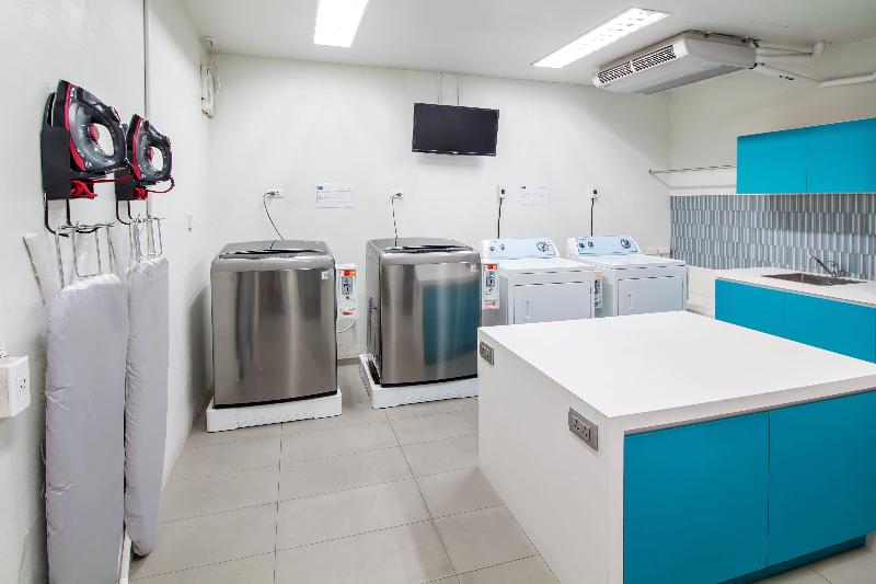 Holiday Inn Express Sukhumvit 11 - Genel