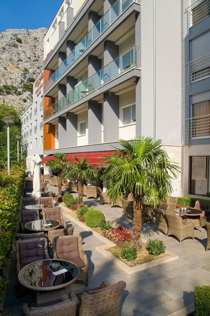 Plaza Omis - Bar