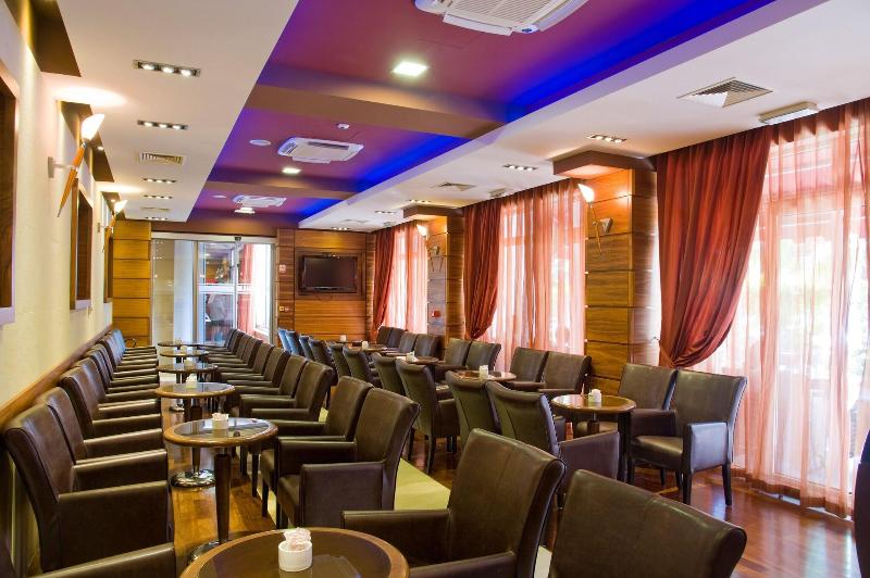Plaza Omis - Bar