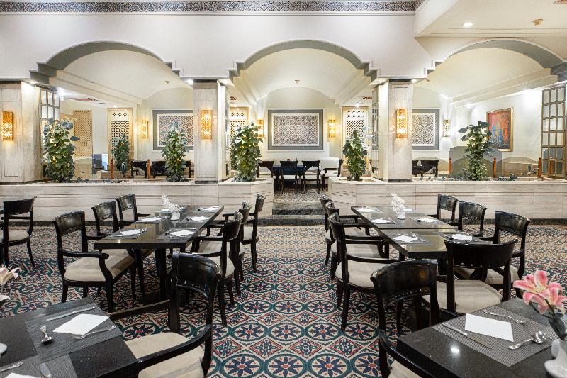 Pyramisa Isis Island Hotel & Spa - Restoran