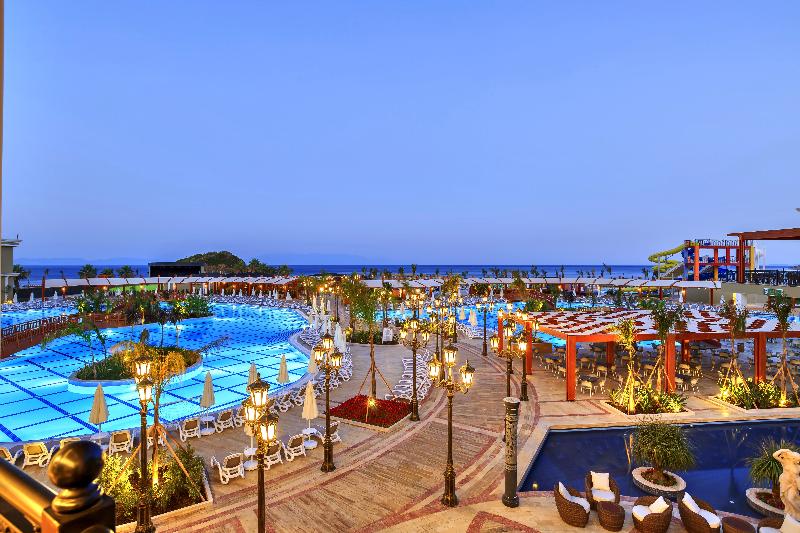 Sunis Efes Royal Palace Resort & Spa Hotel - Havuz