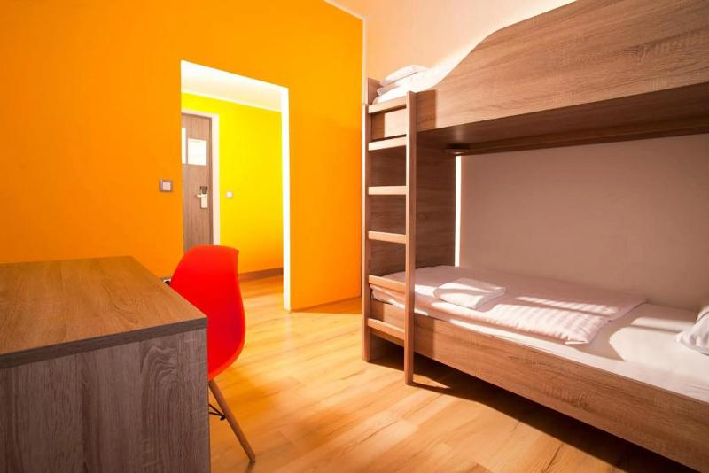 B&B Hotel Maribor UNI Hostel - Oda
