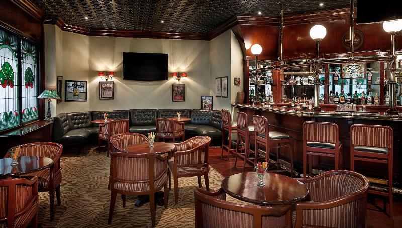 Ramses Hilton - Bar