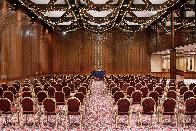 Ramses Hilton - Toplantı