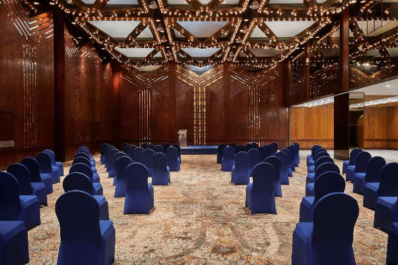 Ramses Hilton - Toplantı