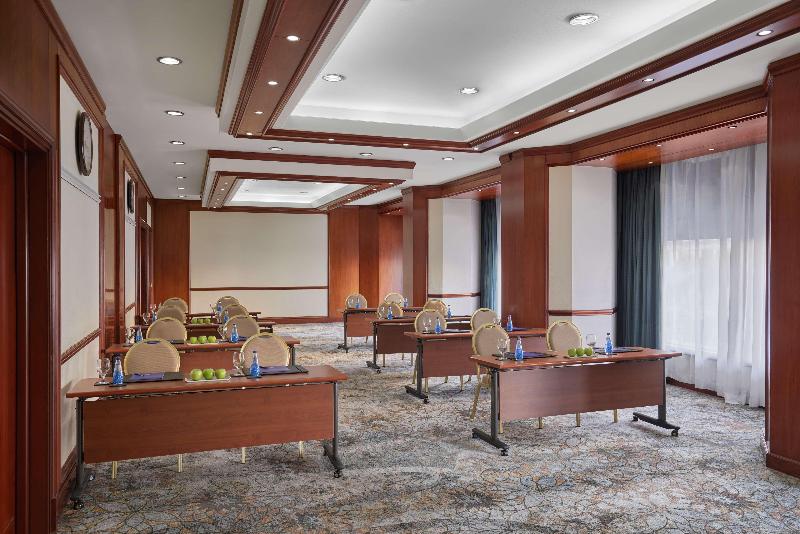 Ramses Hilton - Genel