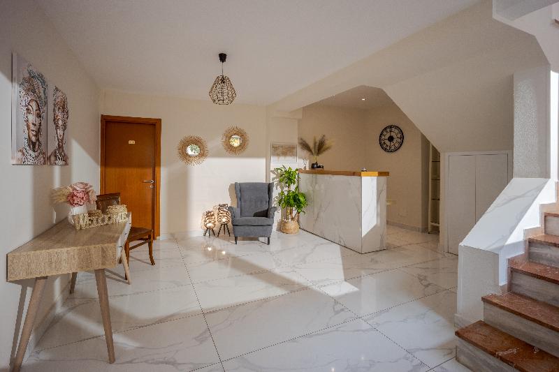 DESPINA APARTHOTEL BY PHILOXENIA HOTEL & SPA - Lobi