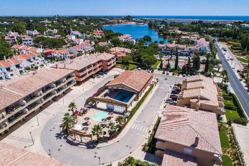 Lakeside Country Club - Genel