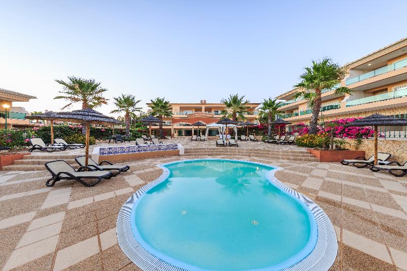 Lakeside Country Club - Havuz