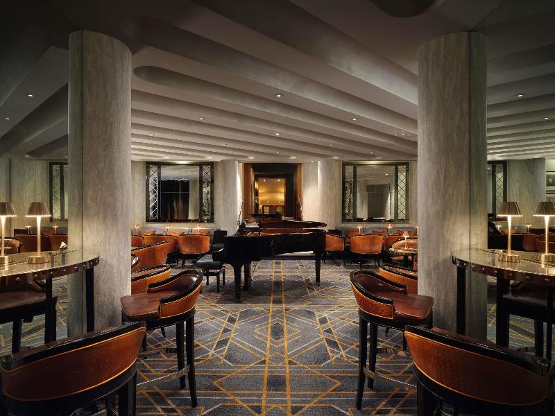 The Savoy - A Fairmont Hotel - Bar