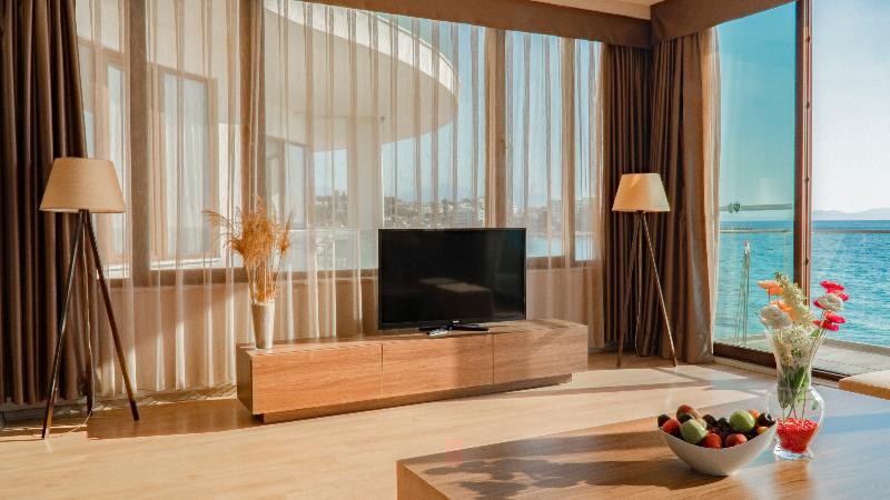 Ladies Beach Suite Hotel - Oda