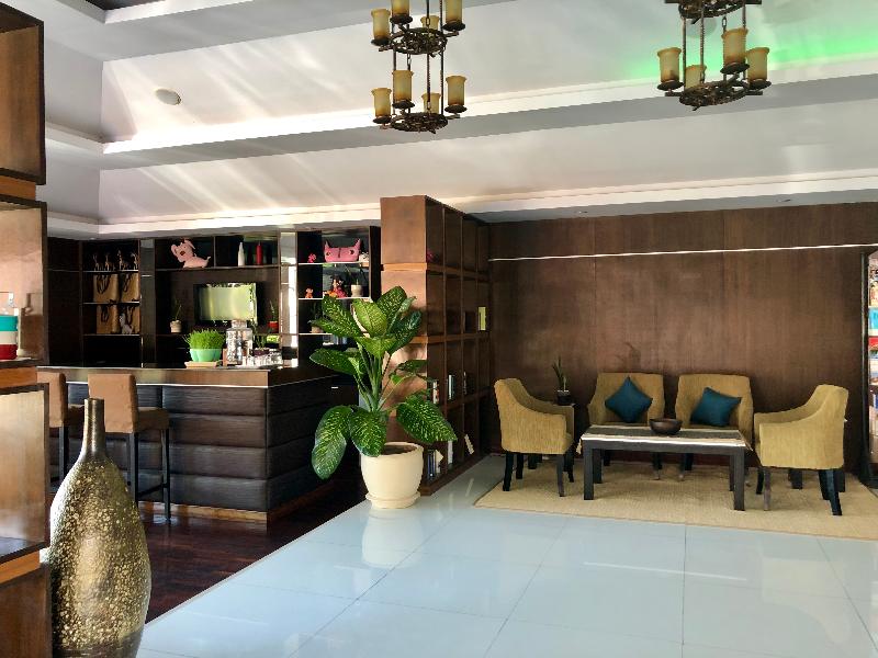 Royal Beach Boutique Resort & Spa (SHA Extra+) - Lobi