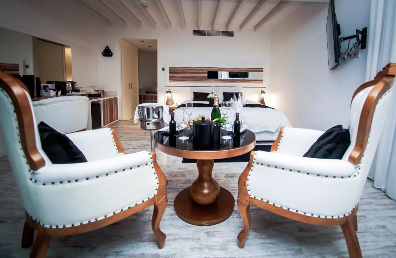 The Ciao Stelio Deluxe Hotel - Oda
