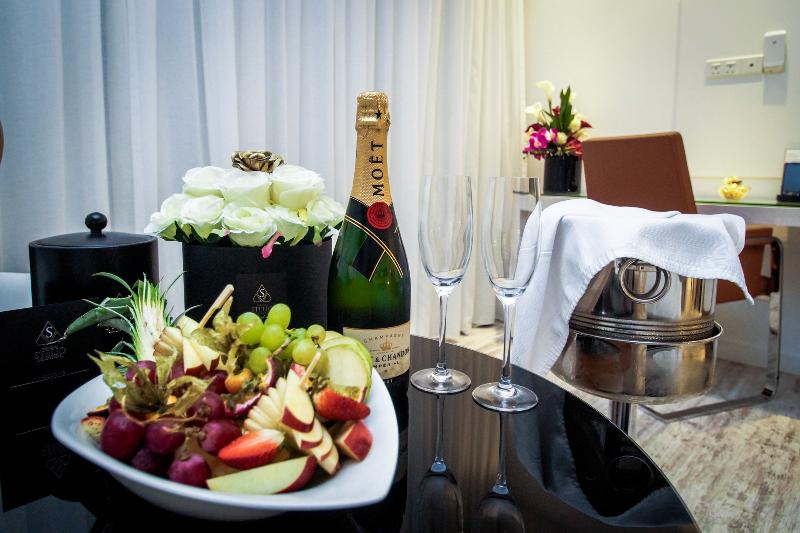 The Ciao Stelio Deluxe Hotel - Oda