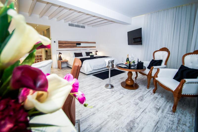 The Ciao Stelio Deluxe Hotel - Oda