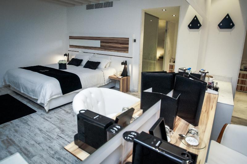 The Ciao Stelio Deluxe Hotel - Oda