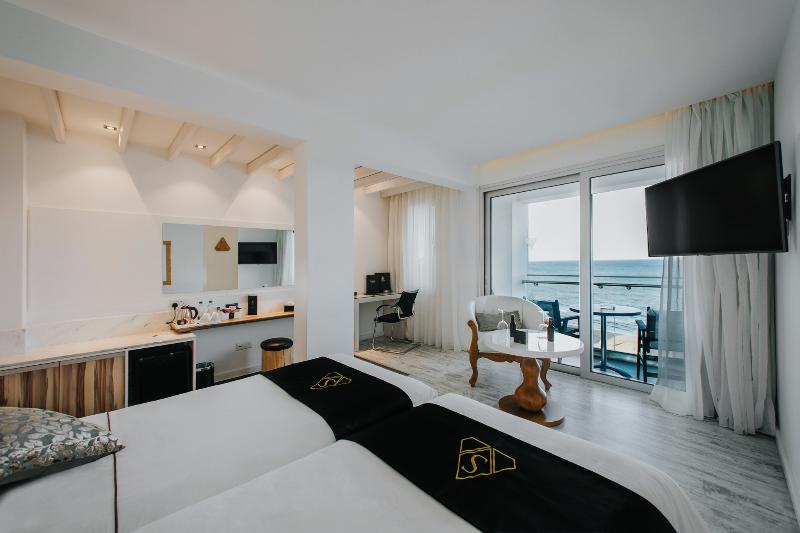 The Ciao Stelio Deluxe Hotel - Oda