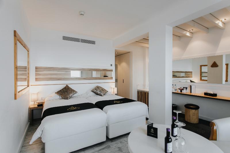 The Ciao Stelio Deluxe Hotel - Oda