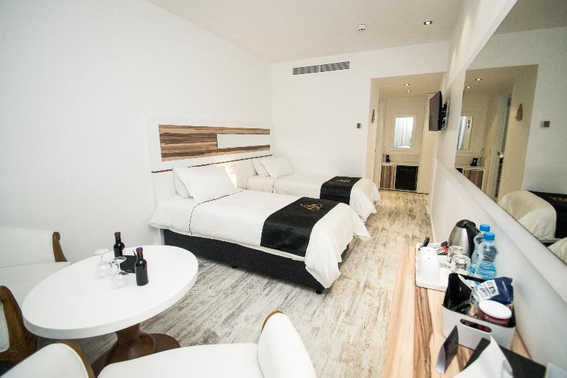 The Ciao Stelio Deluxe Hotel - Oda