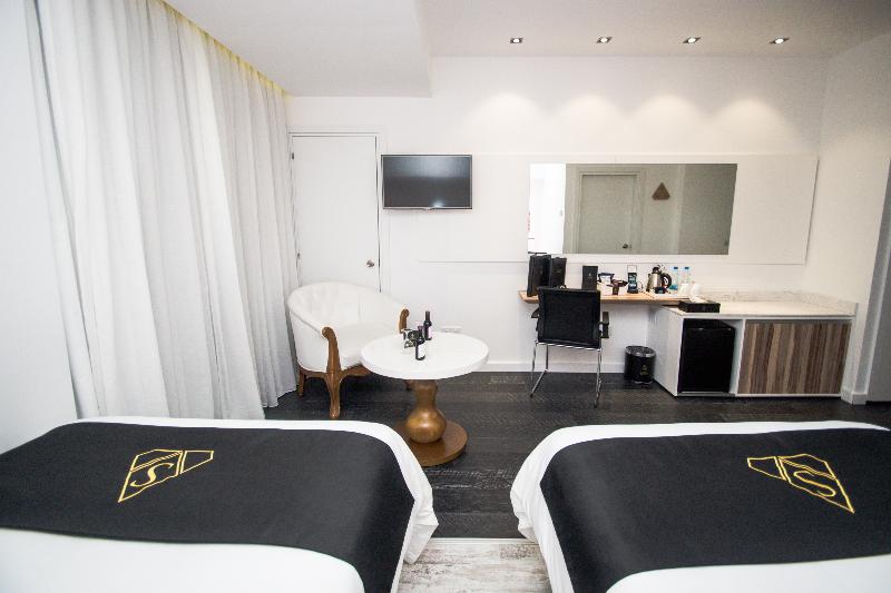 The Ciao Stelio Deluxe Hotel - Oda