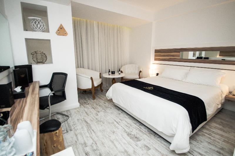 The Ciao Stelio Deluxe Hotel - Oda