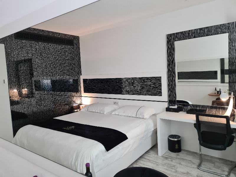 The Ciao Stelio Deluxe Hotel - Oda