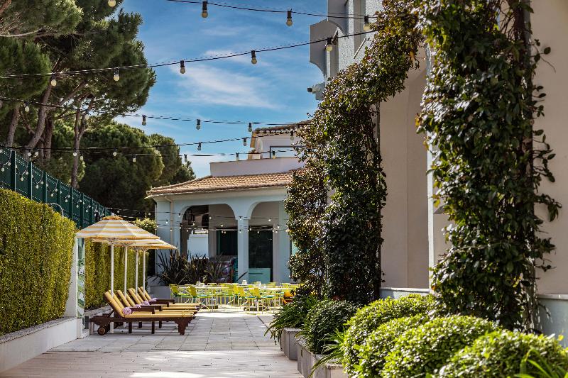The Magnolia Hotel - Genel
