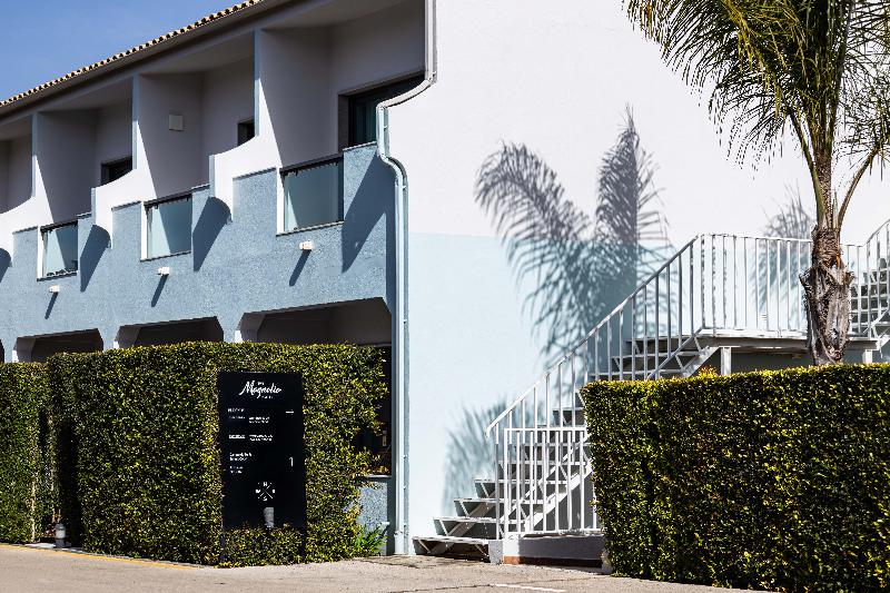 The Magnolia Hotel - Genel