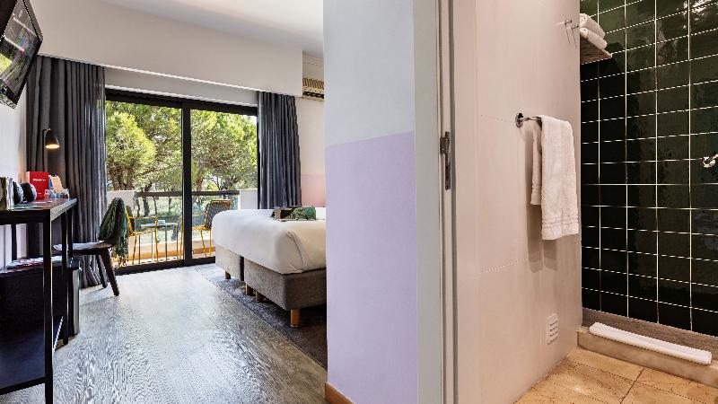 The Magnolia Hotel - Oda