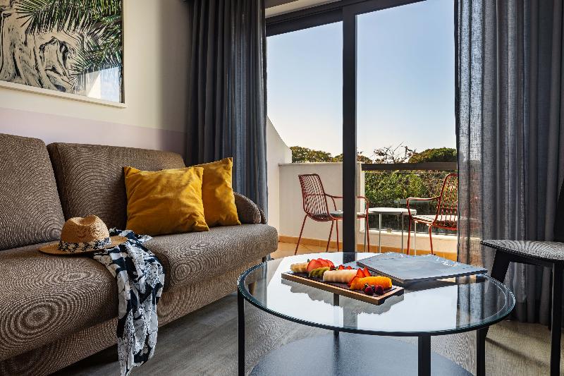 The Magnolia Hotel - Oda