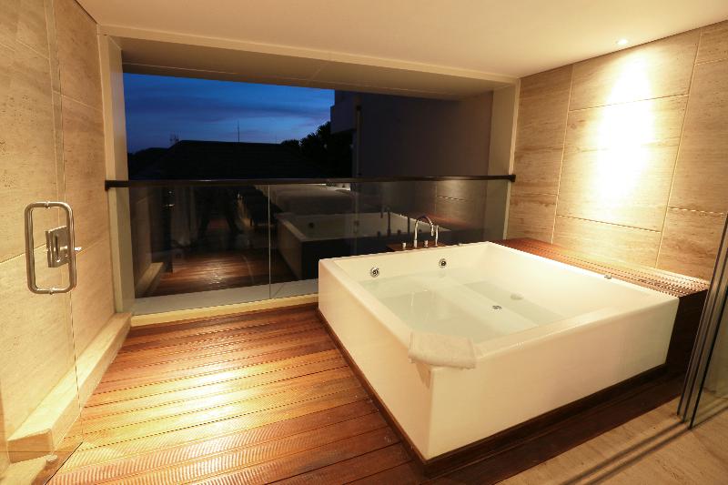 de Vins Sky Hotel Seminyak - Oda