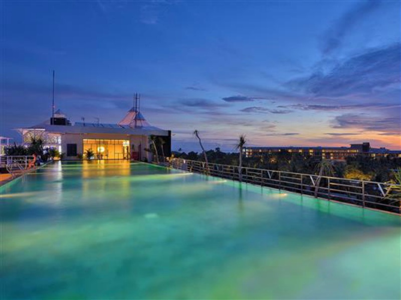 de Vins Sky Hotel Seminyak - Havuz
