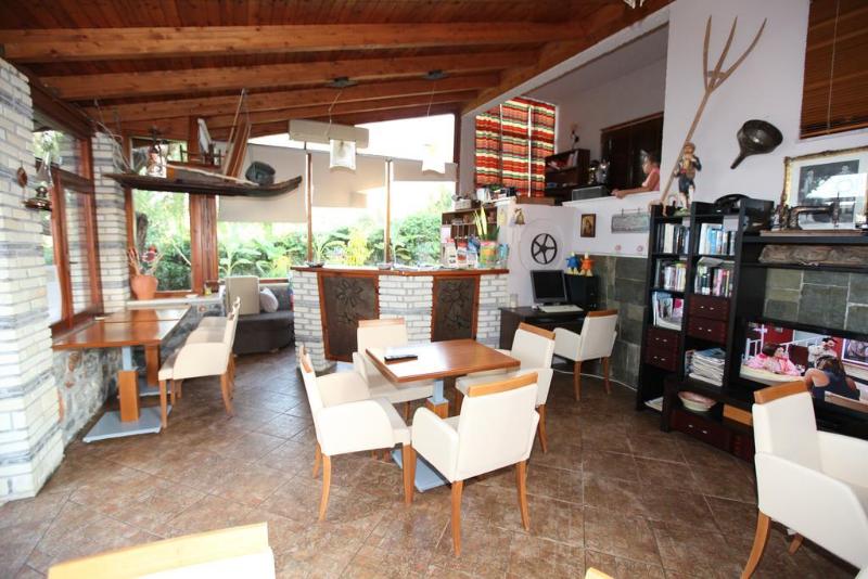 Poledas Apartments - Genel