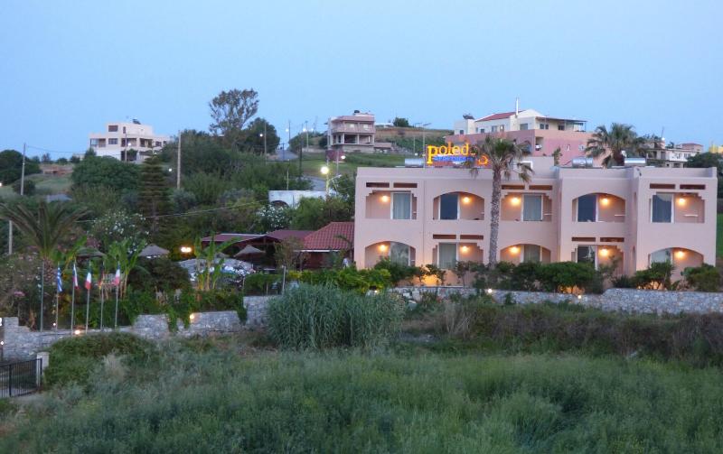 Poledas Apartments - Genel