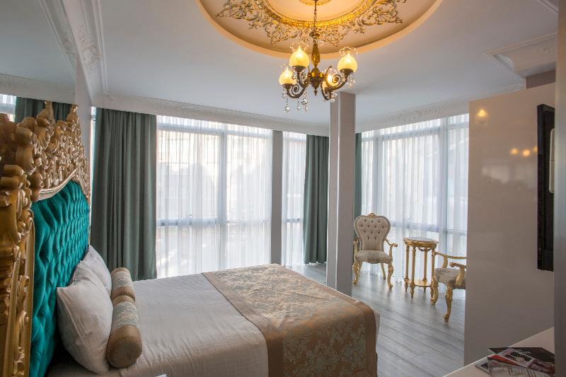White Monarch Hotel - Oda