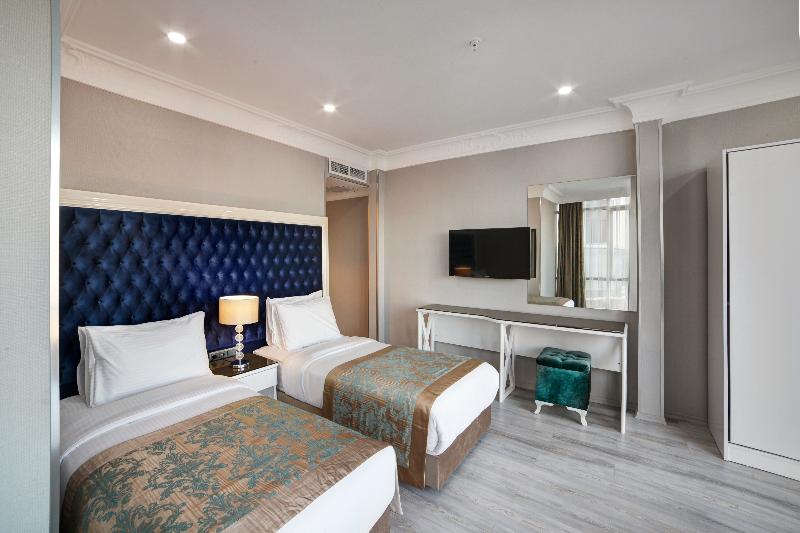 White Monarch Hotel - Oda