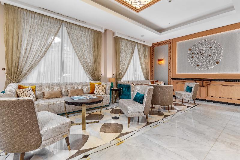 Crowne Plaza Budva by IHG - Lobi