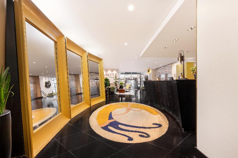 Millennium Hotel London Knightsbridge - Lobi